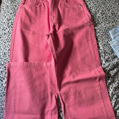 pantalone rosa