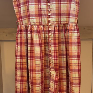 Ärmelloses Karo-Kleid