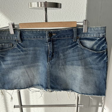 Jupe courte en denim Charlotte Russe
