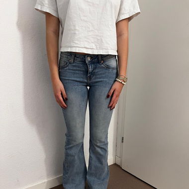 Low waist flared jeans 