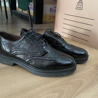 NeroGiardini schwarze Schnürschuhe aus Leder