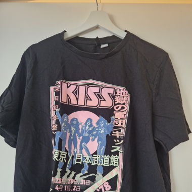 Kiss Shirt
