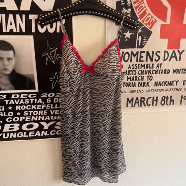 Abito babydoll in mesh stampa zebra indiesleaze Y2K