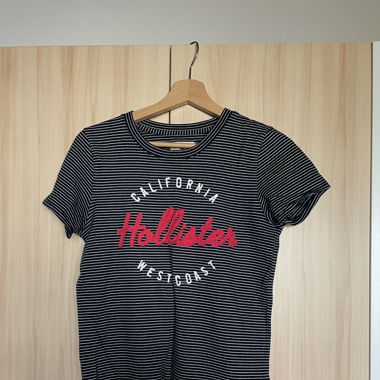 Hollister t-shirt