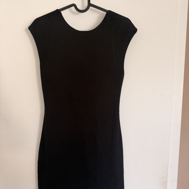 Abito midi nero con schiena