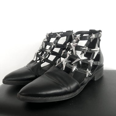STAR STUDDED SHOES