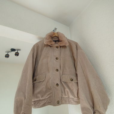 Beige Samtjacke