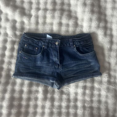 Short taille basse années 2000