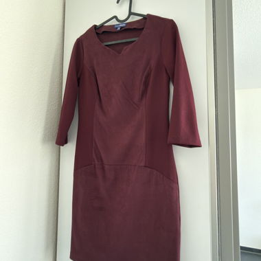 Abito bordeaux con maniche 3/4