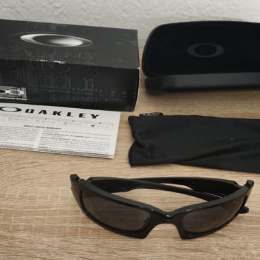 Occhiali da sole Oakley neri