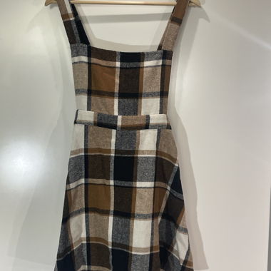 Latzkleid