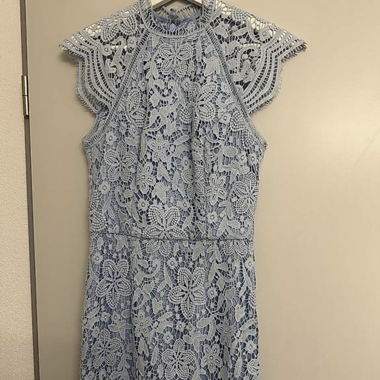 Spitzenkleid hellblau