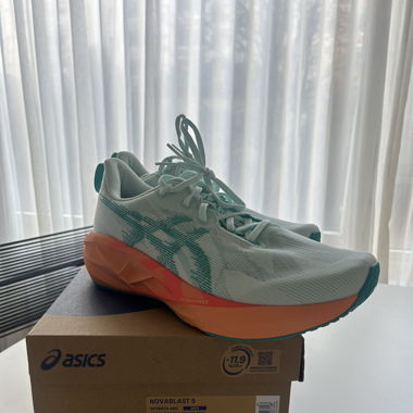 Asics Novablast 5