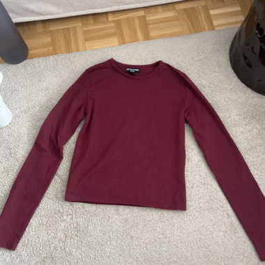 Burgundy long-sleeve shirt petite