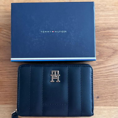 Tommy Hilfiger Wallet