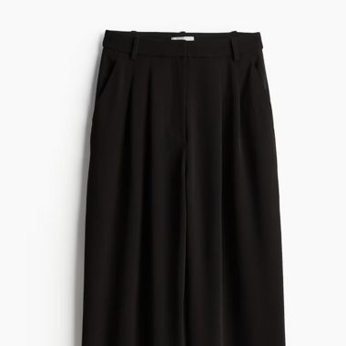 Schwarze Stoffhose mit Bundfalten
