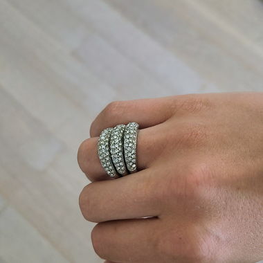 Silberring mit Steinchen
