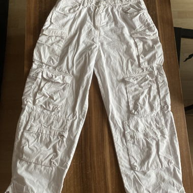 Weiße Lowwaist Cargohose