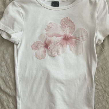 T-shirt floreale Gina Tricot S