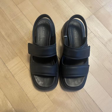 Vic Matiē Women's Black Sandals