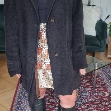 Manteau marron avec surpiqûres