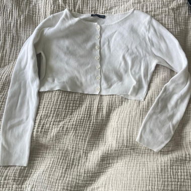 Brandy Melville cropped Cardigan