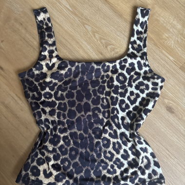 Top smanicato leopardato