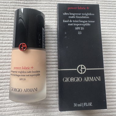 Giorgio Armani Power Fabric foundation