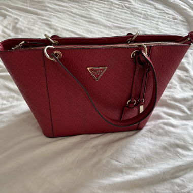 Sac guess rouge