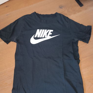 NIKE T-Shirt schwarz
