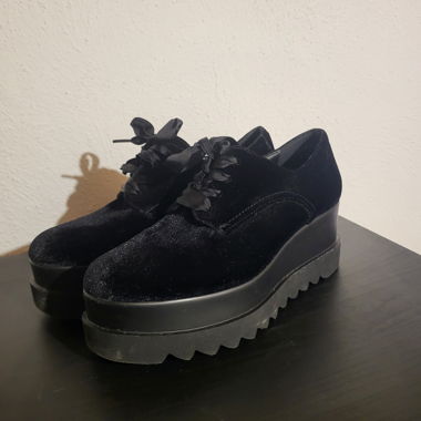 Scarpe con plateau in velluto nere