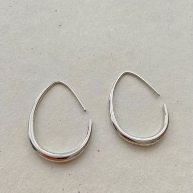 silver hoops - timeless style (Mango)