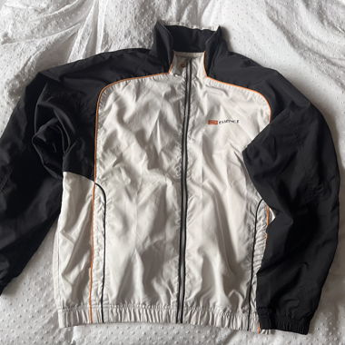 Essence Jacke
