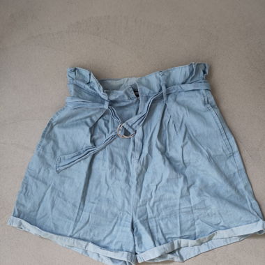 Shorts Missguided Tall bleu clair Taille 40