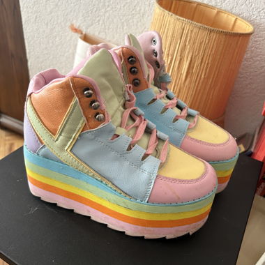 YRU QOZMO pastel platform hightop shoes