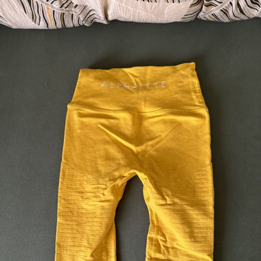 Alphalete revival leggings yellow
