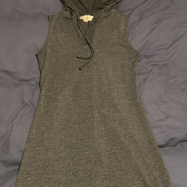 Graues Kleid
