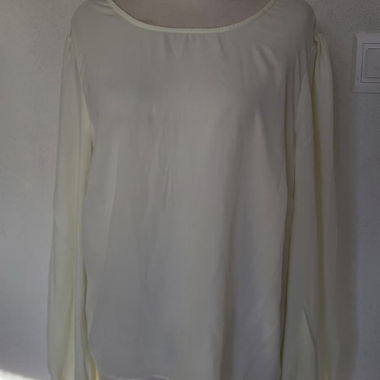 White backless shirt