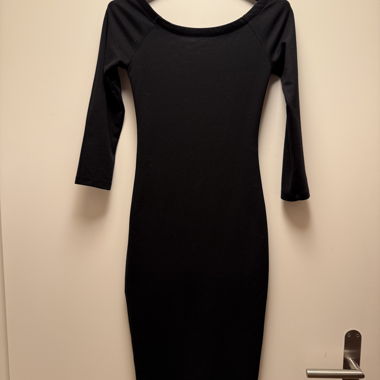 Robe midi moulante noire Zara Trafaluc