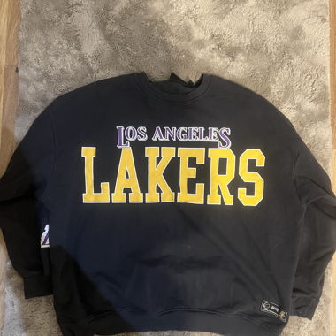 Sweat Los Angeles Lakers