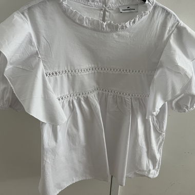 Blusa bianca con volant FashionTiger