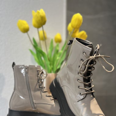 Stylische Winterstiefel