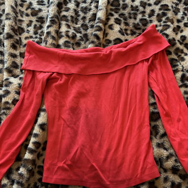 Pull épaules nues 