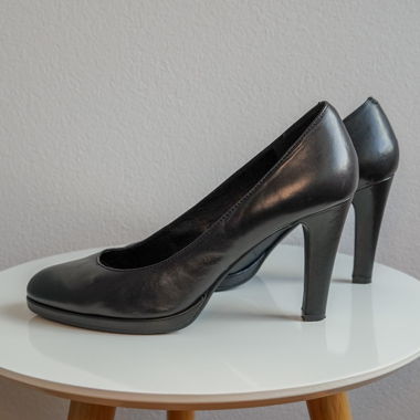schwarze High Heels mit kleinem Plateau - Gr. 40