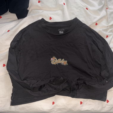 Billanong longsleeve (cropped)