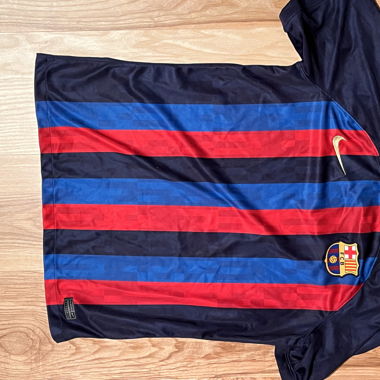 FC Barcelone Trikot Saison 2022 und 2023