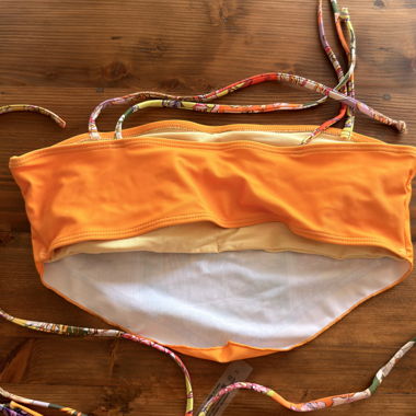 Set bikini arancione floreale