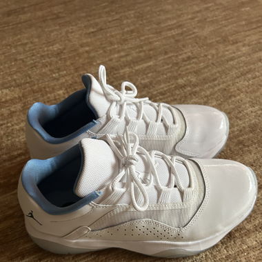 Air Jordan 11 CMFT Low white/armory