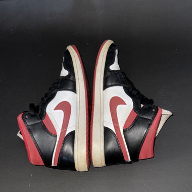 Air Jordan 1 Mid Chicago