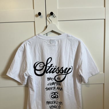 stüssy tshirt weiss